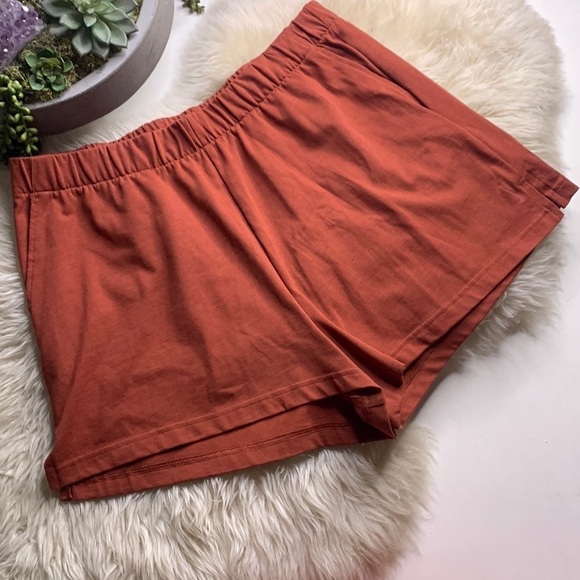 Nike amber cotton every day essential shorts women’s XL NWt - Picture 2 of 6